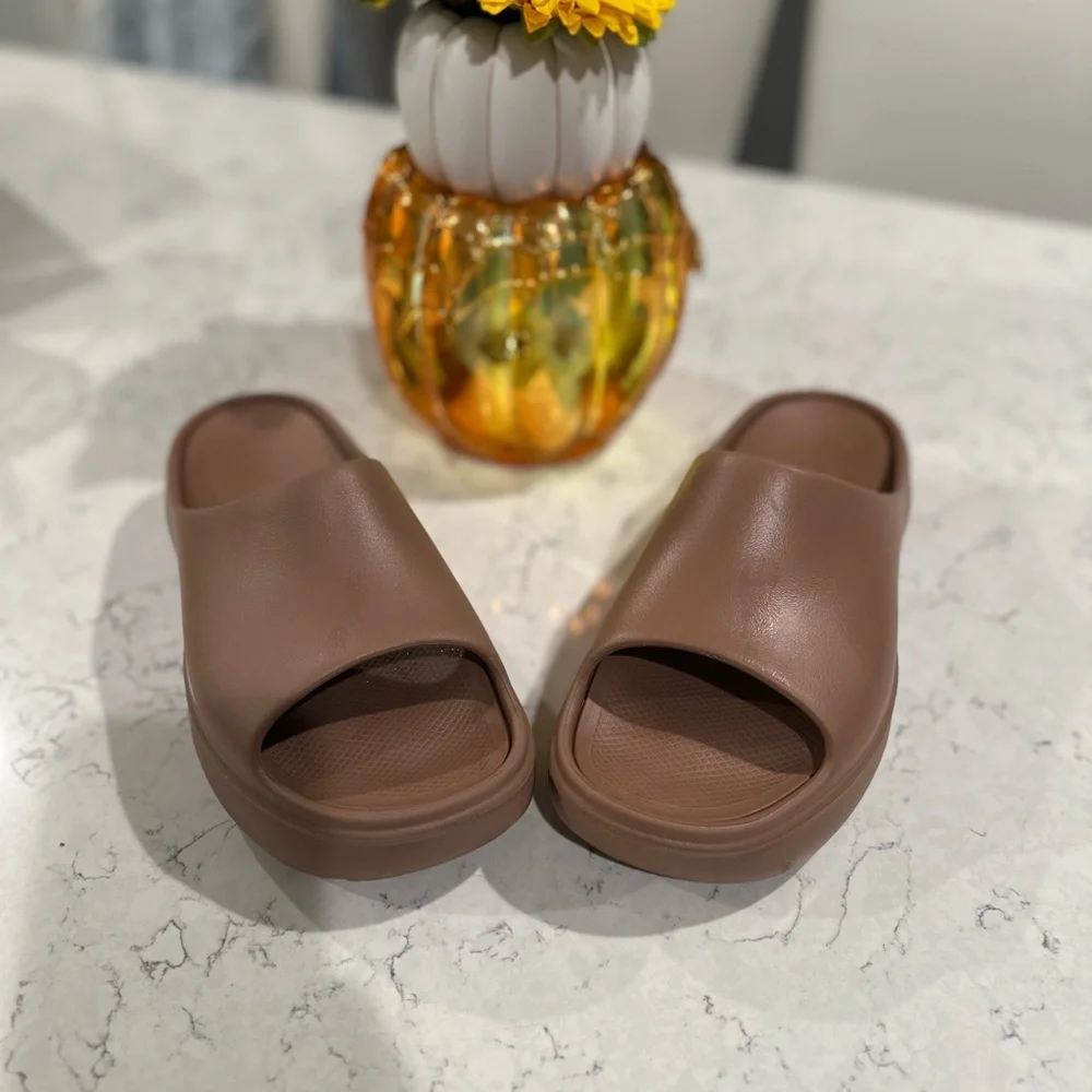 Slides - Picture 5 of 10